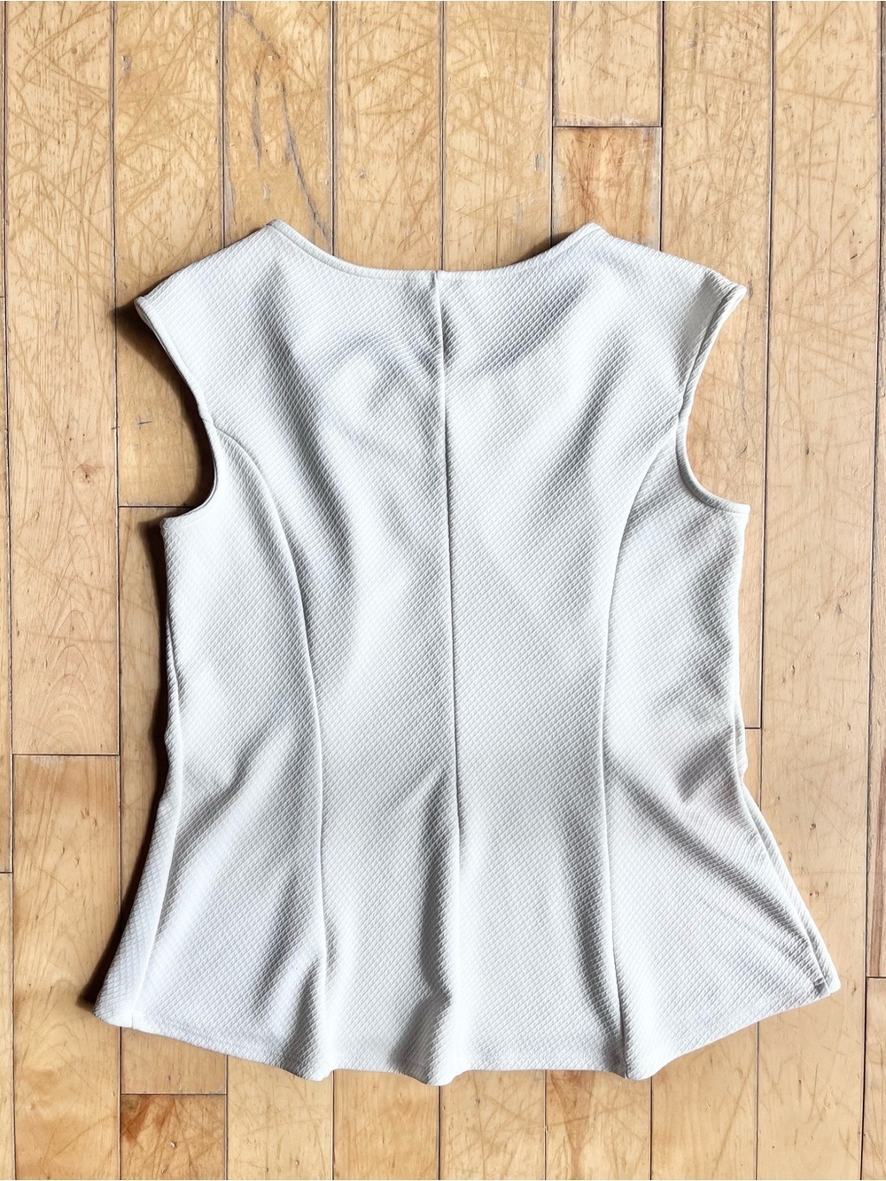 Reitmans Textured Peplum Top with Pearl Embellished Neckline Size Large - Picture 3 of 5